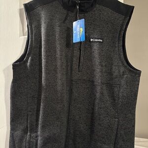 Columbia Men's Gray and Black Vest